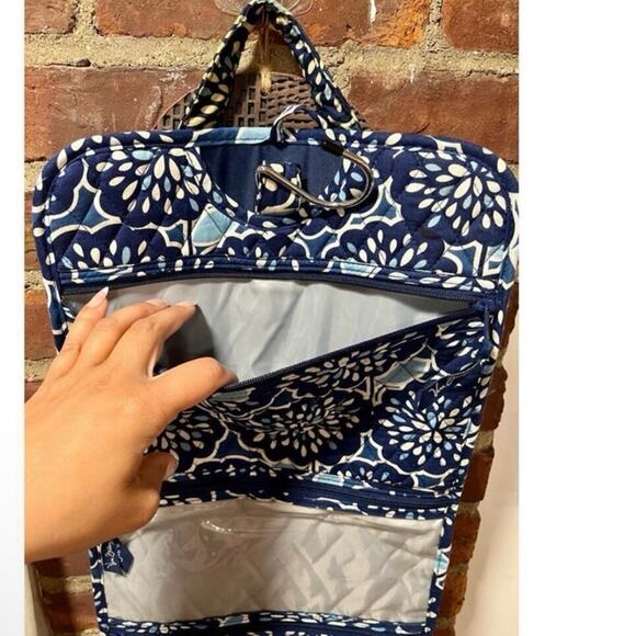 Vera Bradley 3 pc Quilted Cosmetic case Bundle - Picture 11 of 13